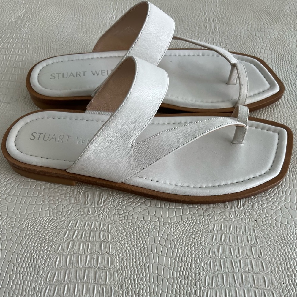 Stuart Weitzman Lyla Flat Sandal - White - Picture 3 of 9